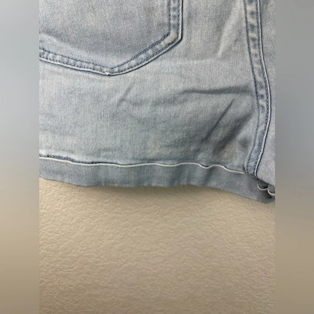FOREVER 21 JEAN SHORTS - Picture 3 of 6